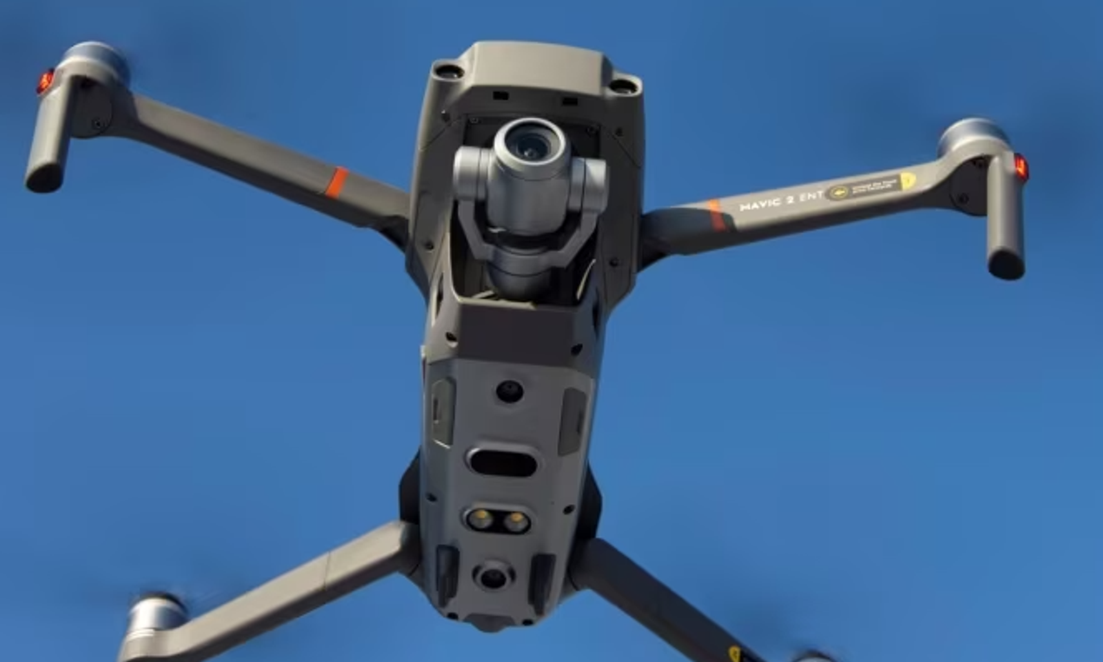 Казакстан Орусияга товарлардын 106 түрүн сатууга тыюу салды