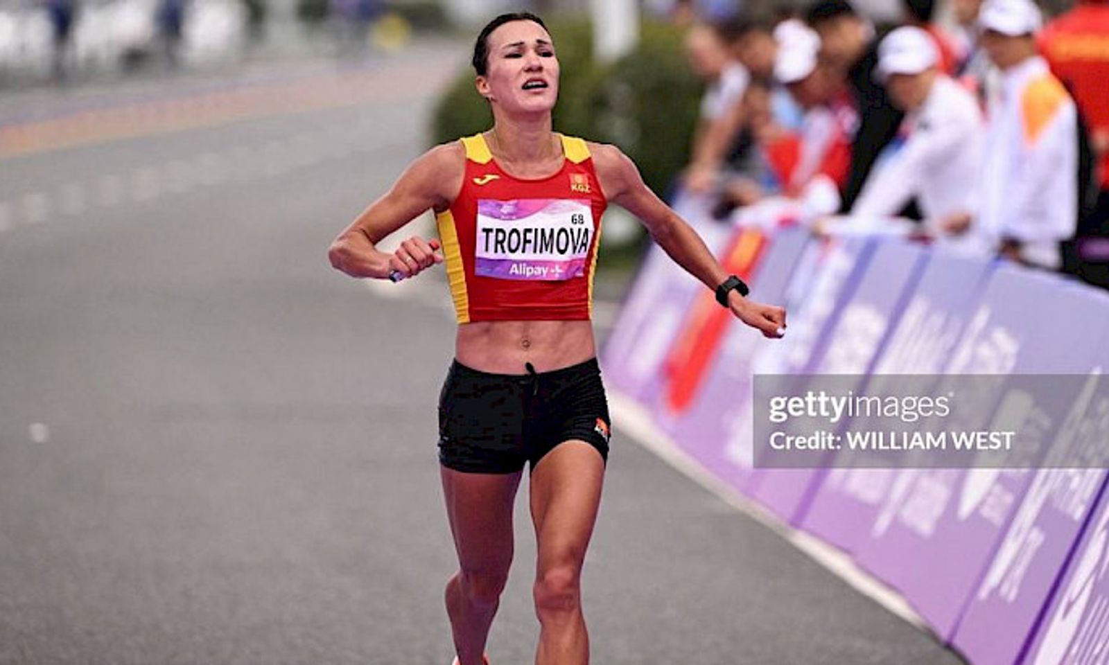 Азия оюндары: Кыргызстандык жөө күлүк Сардана Трофимова коло медаль жеңди