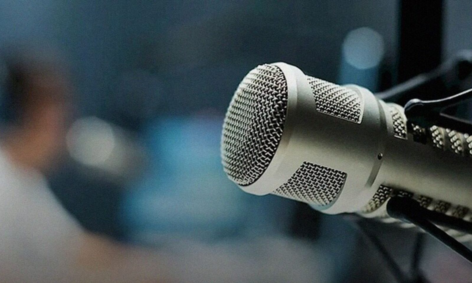 Кыргыз Республикасынын Президенти Садыр Жапаров бүгүн, 8-декабрда, радиоуктуруу жана телекөрсөтүү кызматкерлеринин кесиптик майрамы — Кыргыз Республикасынын радио жана телевидение кызматкерлеринин күнү менен куттуктады