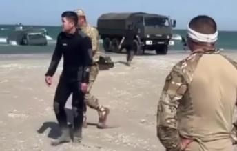 Каспийдеги трагедия: аскерлерге куткаруучу жилеттер берилбегени айтылды