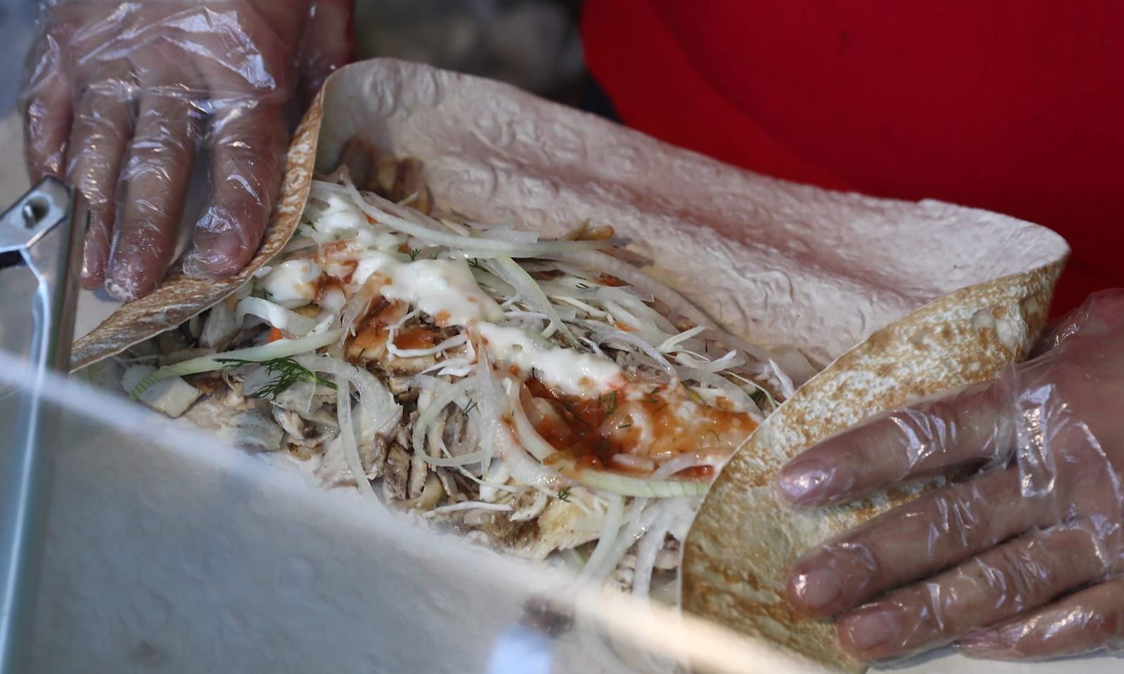 Бишкекте массалык уулануу: 12 адам жабыркап, 6 адам ооруканага түштү