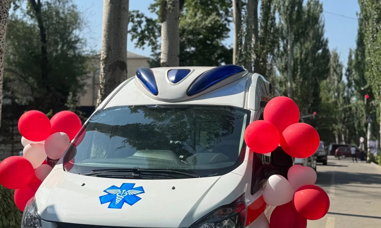 Улуттук госпиталга жаңы тез жардам унаасы тапшырылды