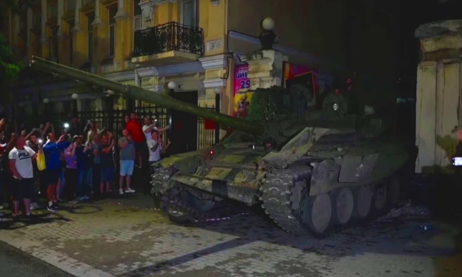 «Вагнердин» курал-жарак жана техникасы орус армиясына өткөрүлүп берилди