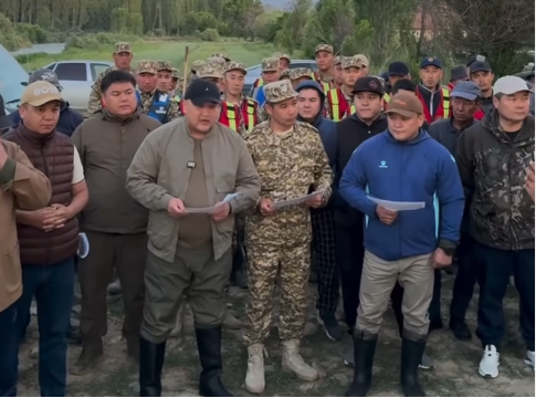 Талас дарыясына аккан өспүрүмдү издөөгө депутат Дастан Жумабеков да чыкты 