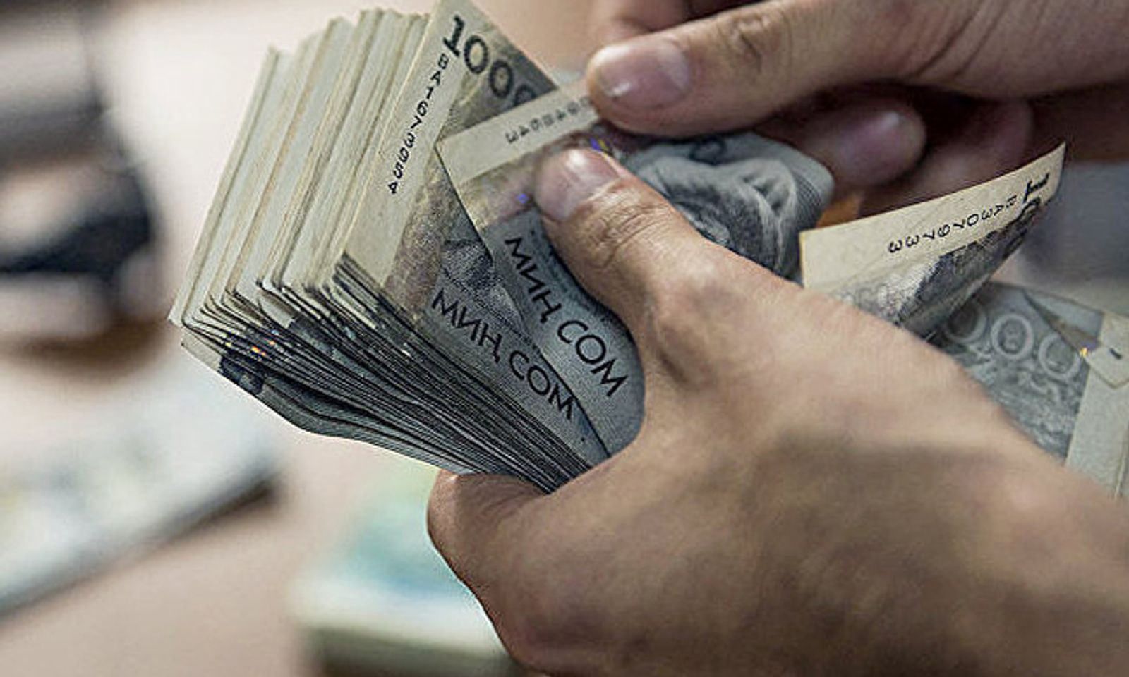 Кыргызстанда орточо эмгек акы жогорулап, 41 миң сомго жетти