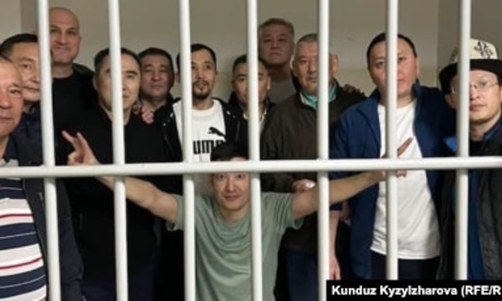 Кемпир-Абад иши: айыпталгандардын камактагы мөөнөтү узартылды