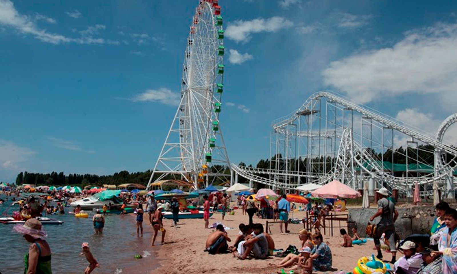 Садыр Жапаров Ысык-Көлдөгү төрт пансионаттын ижарага берилишине байланыштуу комментарий берди