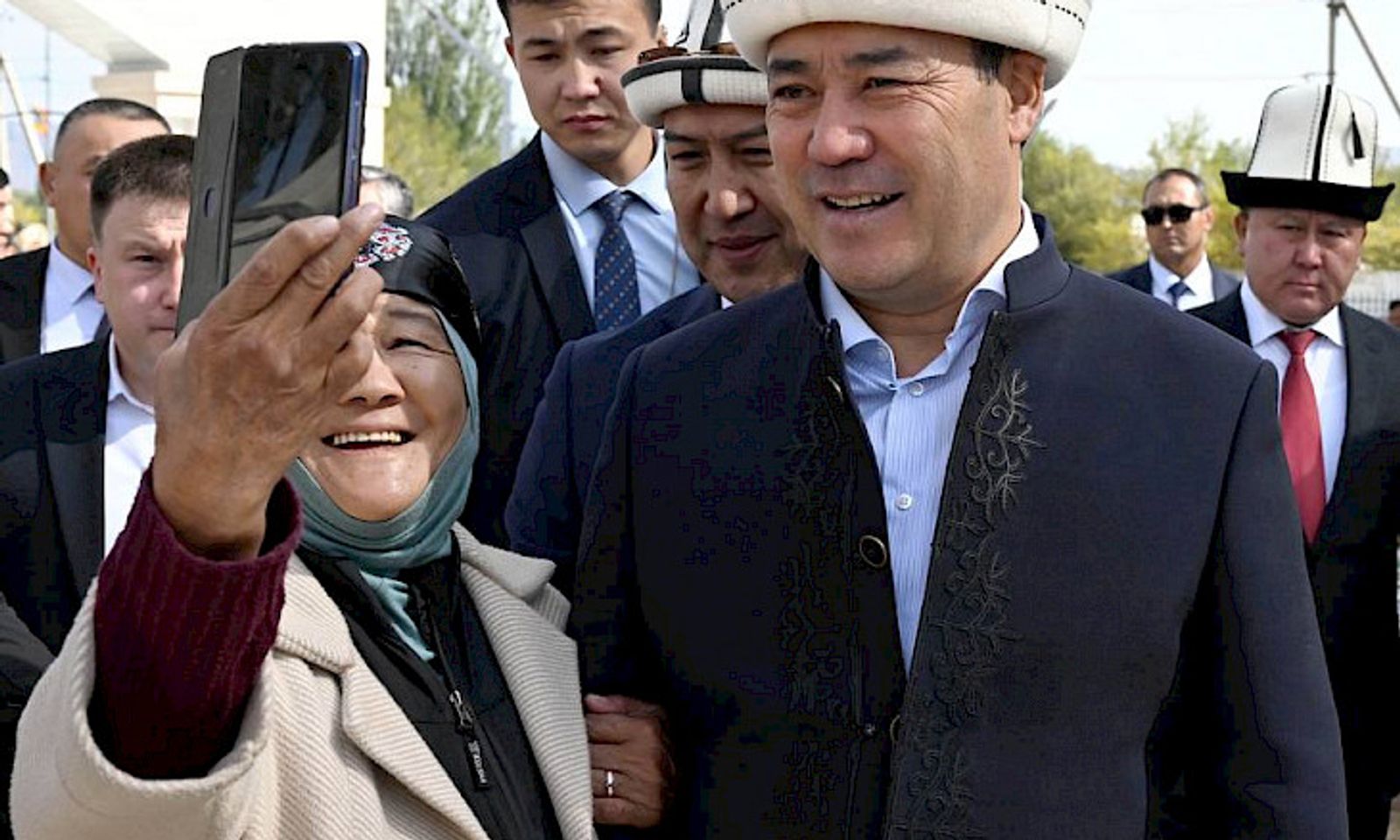 Президент Кочкордогу реконструкцияланган «Ормон хан» паркын көрүп чыкты