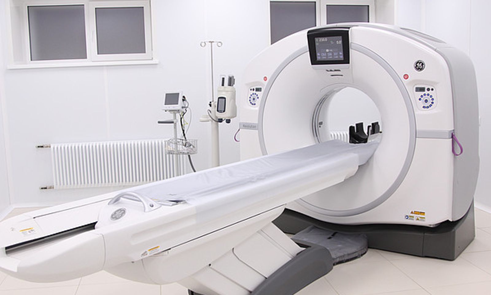 Кыргызстанда компьютердик томографтар санариптик бирдиктүү түйүнгө кошулду