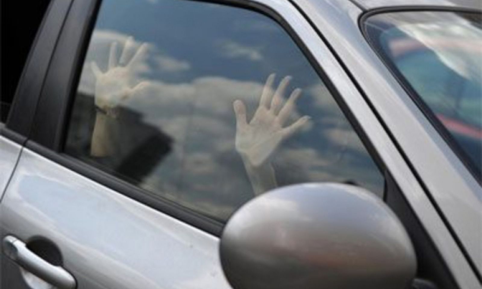 Бишкекте кыз зордуктоого шектелип таксист кармалды