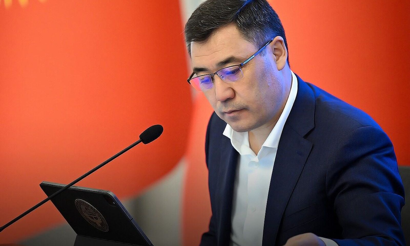 Кыргыз Республикасынын Президенти Садыр Жапаров “Стандартташтыруу жөнүндө” Кыргыз Республикасынын Мыйзамына кол койду