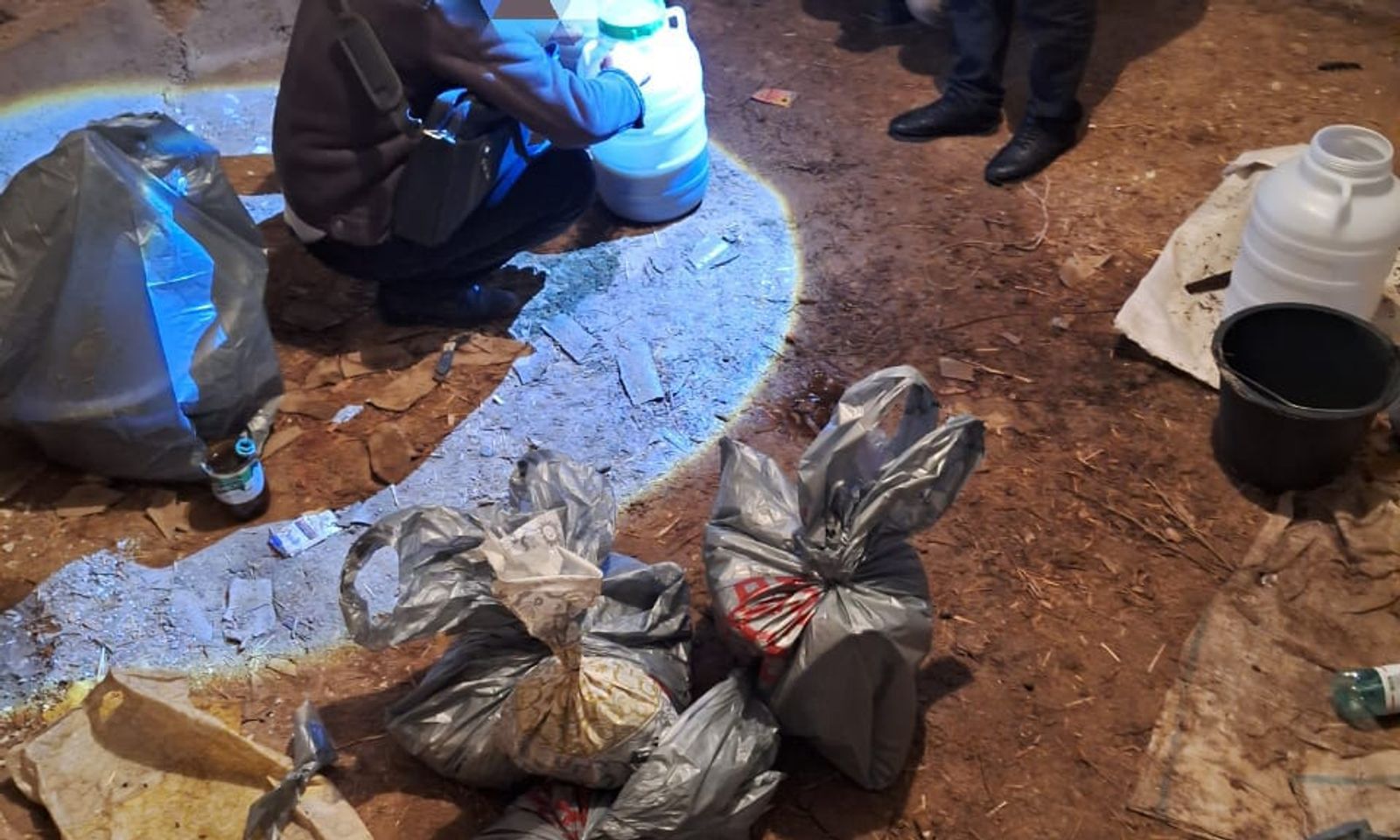 Жалал-Абад облусунда баңгизаттарды өндүрүү жана сактоо боюнча лаборатория табылды