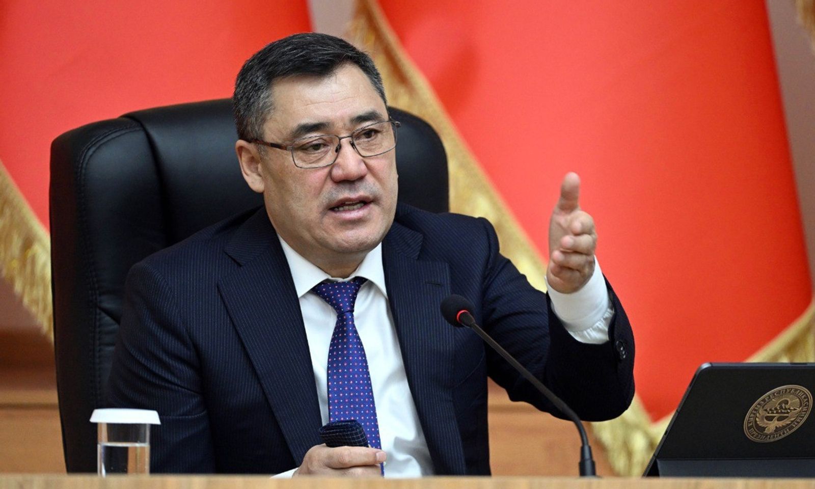 Садыр Жапаров:»Менчик жерлерди алып коюуга мен каршымын»