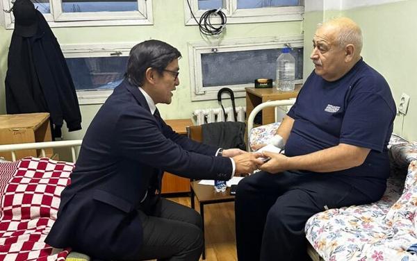 Кыргыз эл артисти Юрий Бобковго колдоо көрсөтүү максатында кайрымдуулук концерт уюштурулат