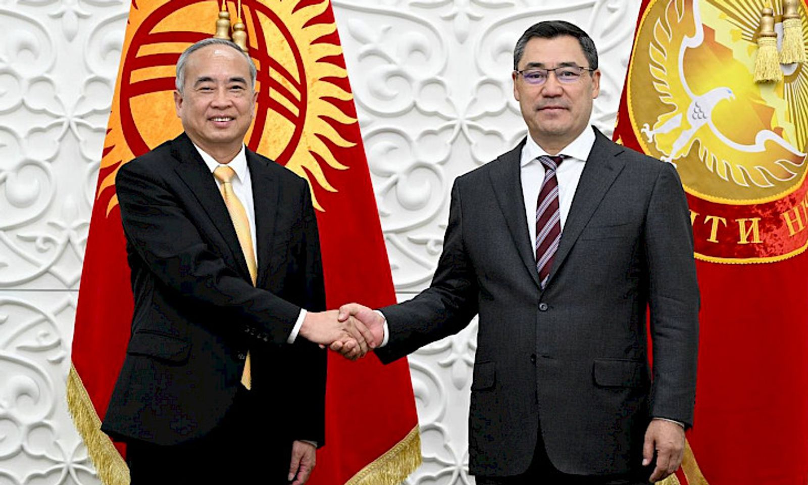 Садыр Жапаров Шаньдун провинциясынын Компартиясынын Партиялык комитетинин катчысын кабыл алды