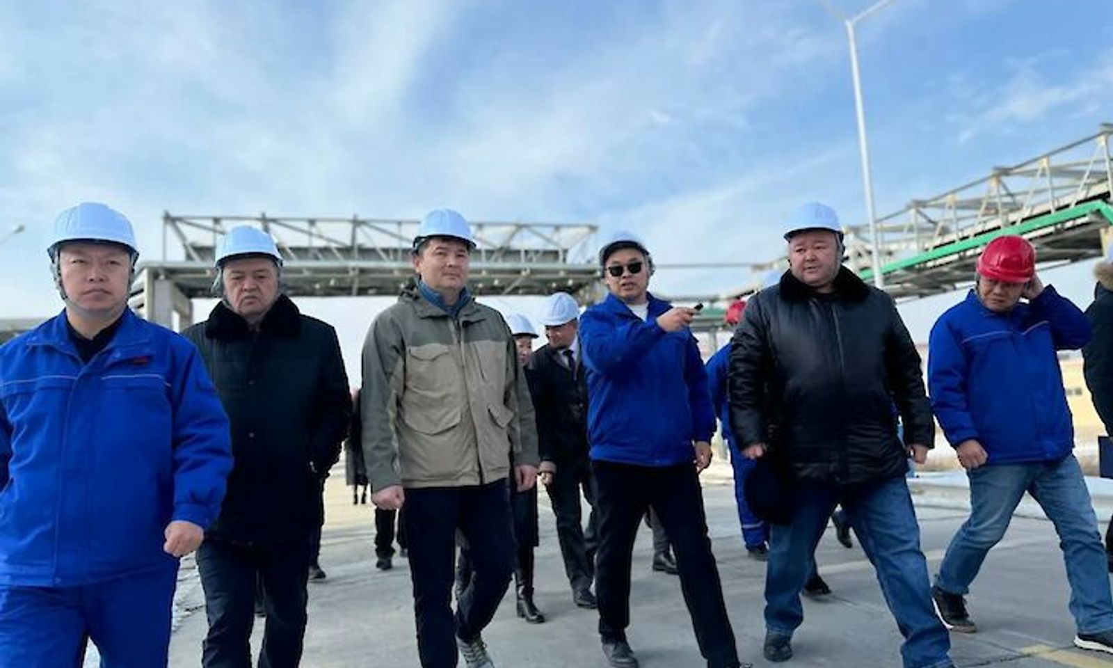 Экономика министри Чүй облусундагы бир катар өнөр жай ишканаларын кыдырды