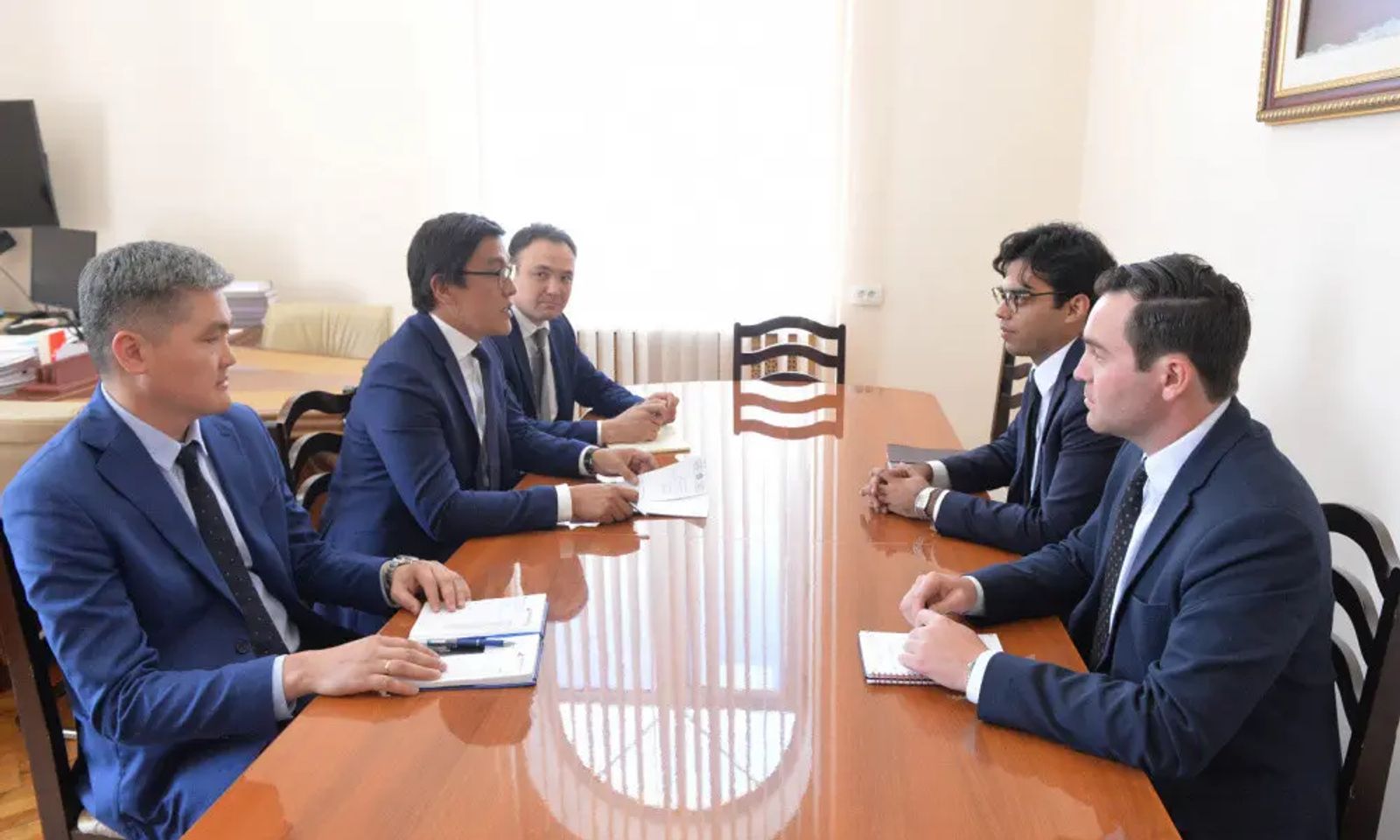 Байсалов Илон Масктын компаниясы менен сүйлөшүүлөрдү жүргүздү