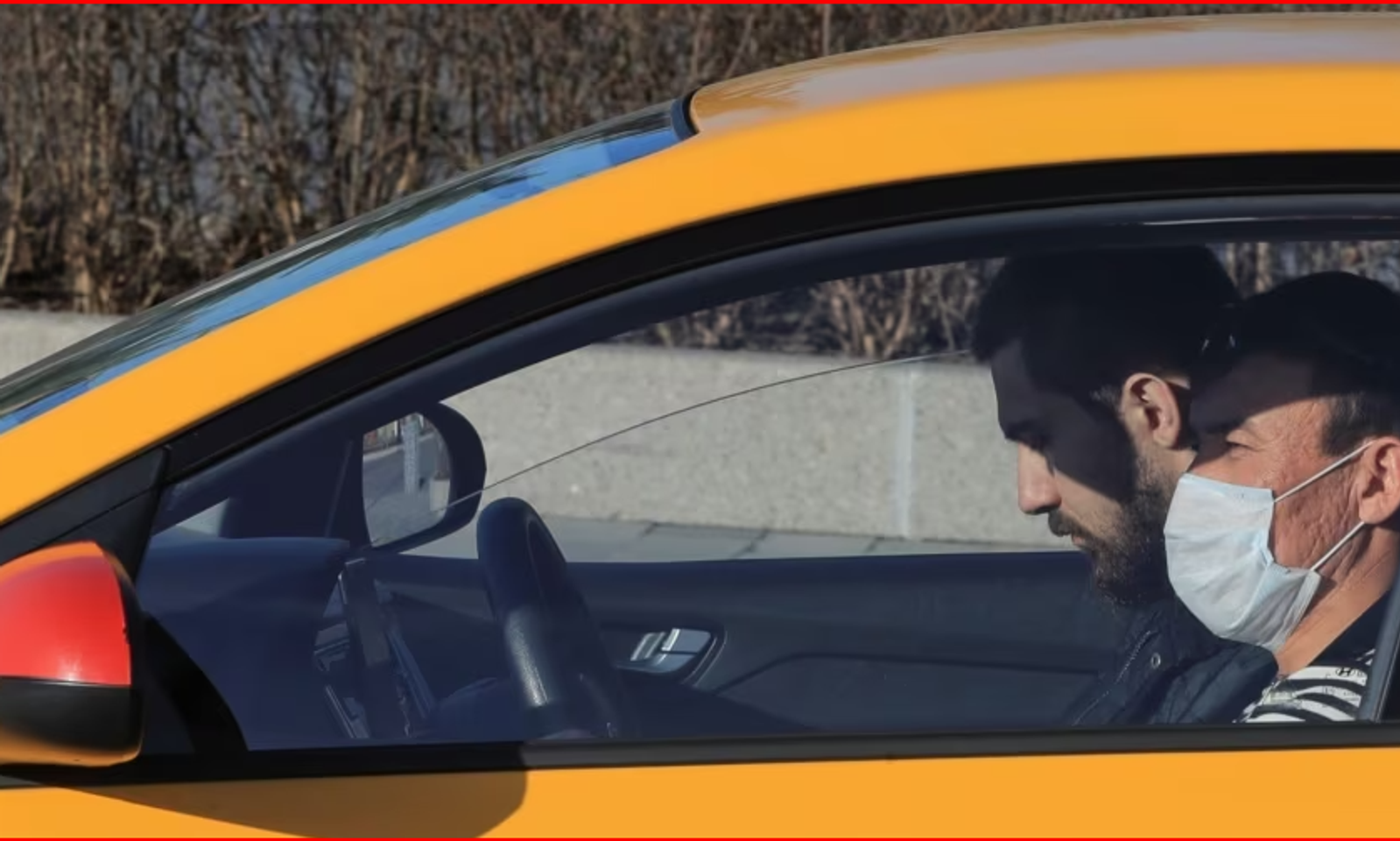 Кыргызстандын айдоочулук күбөлүгү менен иштөөгө тыюу салуу сунушталган долбоор артка чакыртылат