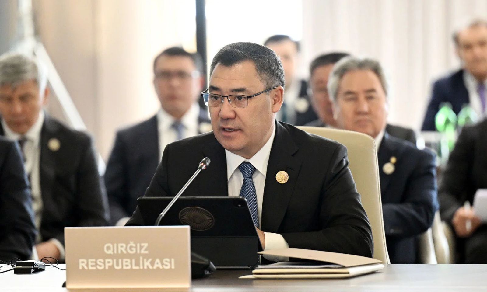 Садыр Жапаров Габалада ТМУнун кезектеги саммитинде сөз сүйлөдү