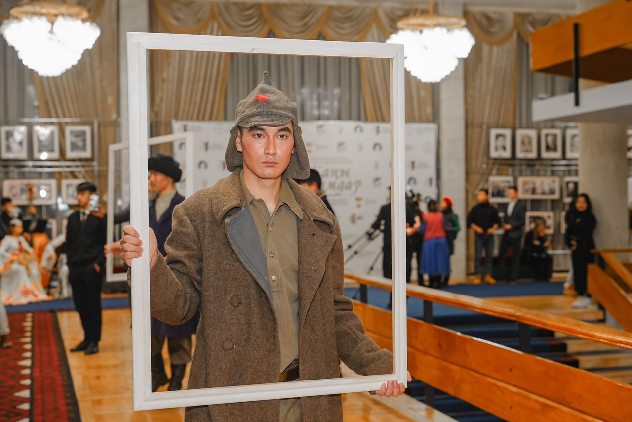 Студенттик спектаклдердин эл аралык VIII «Жаңы ысымдар» театр фестивалынын ачылышы болду