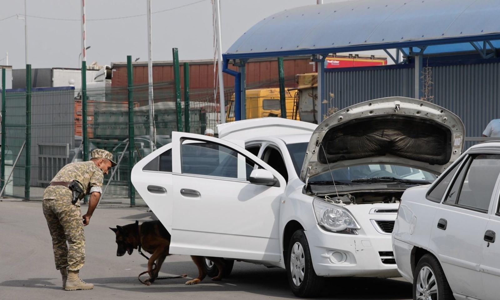 “Достук-автожол” жана “Кайтпас-автожол” өткөрүү жайларында ЖМК өкүлдөрү үчүн пресс-тур өткөрүлдү
