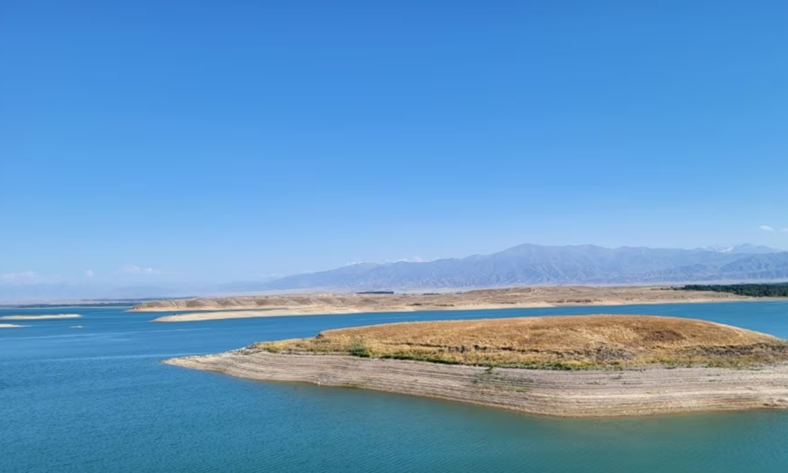 Кыргызстан Казакстанга Кировдон сугат суу берүүнү убактылуу токтотту