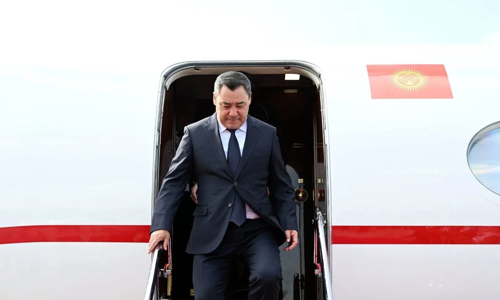 Садыр Жапаров иш сапары менен Венгрияга барды