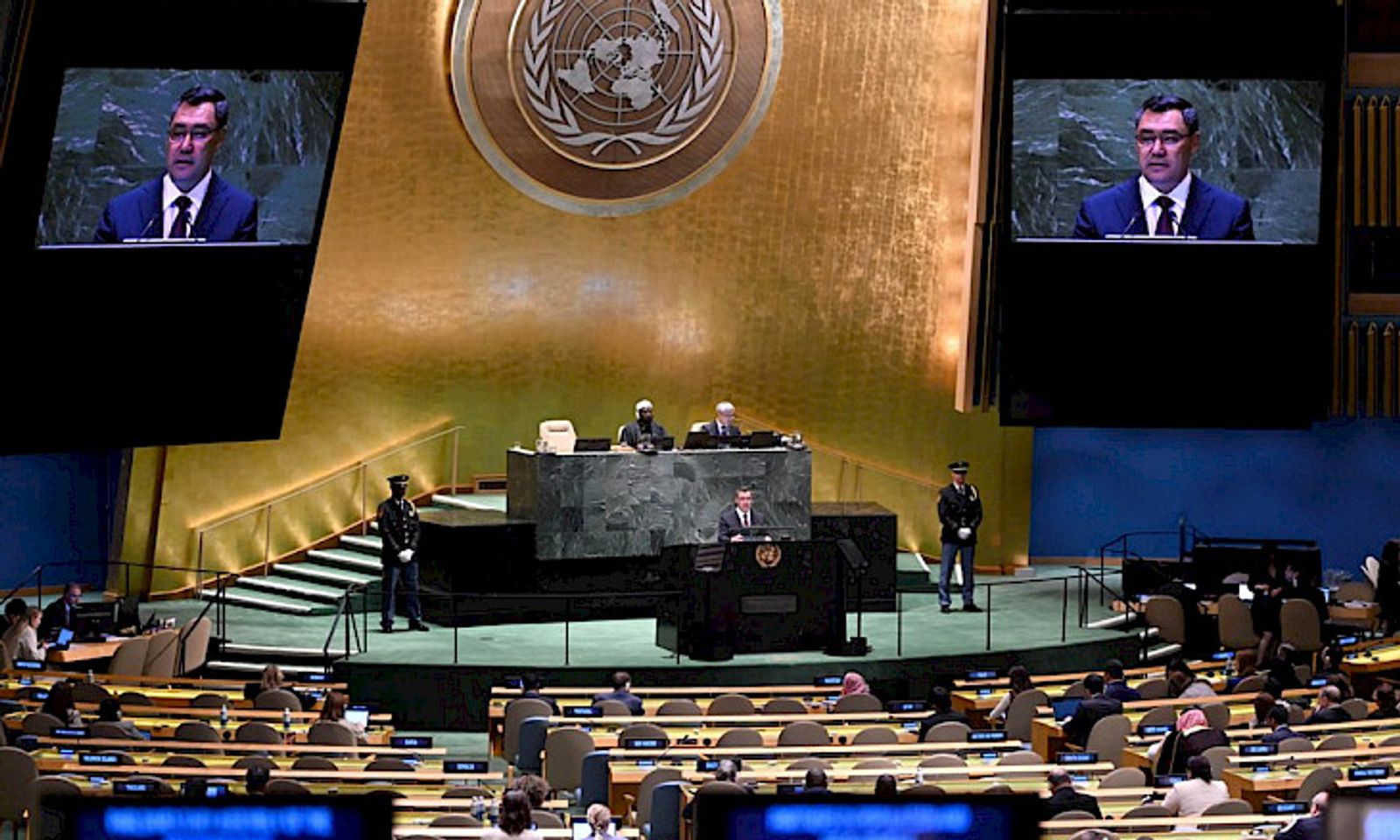 Садыр Жапаров: «Биз эч качан бөтөн жерди басып алууга умтулган эмеспиз, бирок эч кимге өз жерибизди тартып алууга жол бербейбиз»