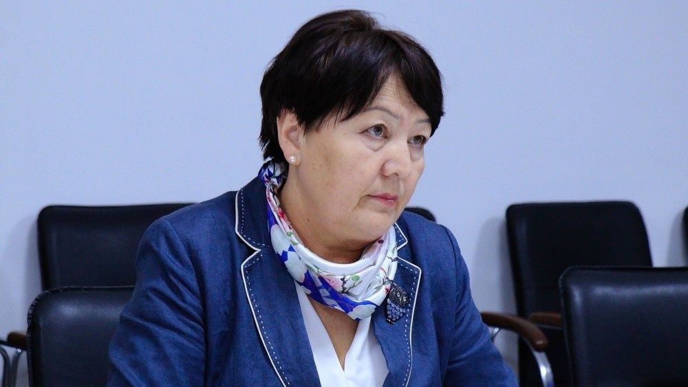 Министр Кендирбаевага эскертүү берилип, орун басары кызматтан алынды