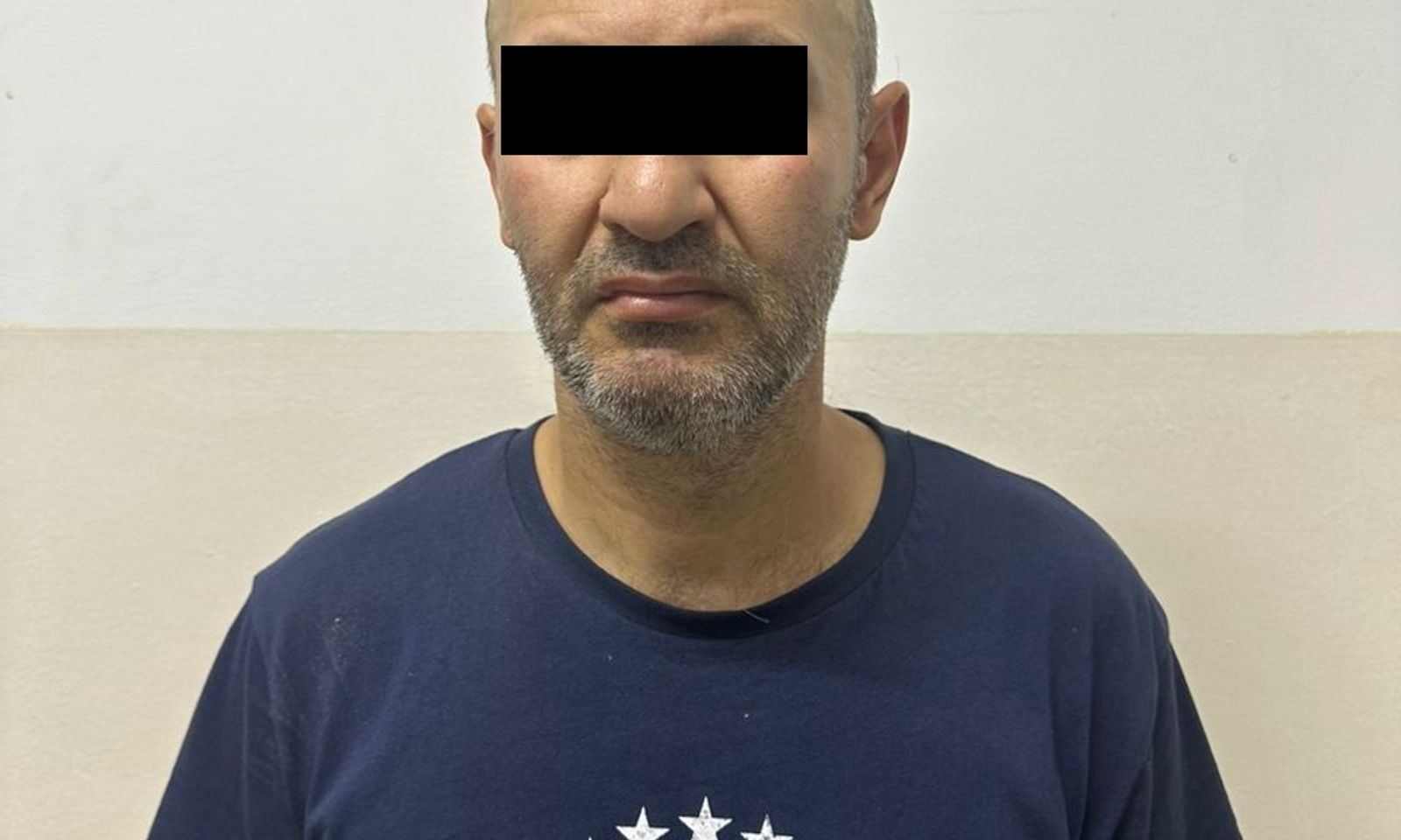 Жасалма паспорт колдонуп жүргөн чет элдик жаран кармалды