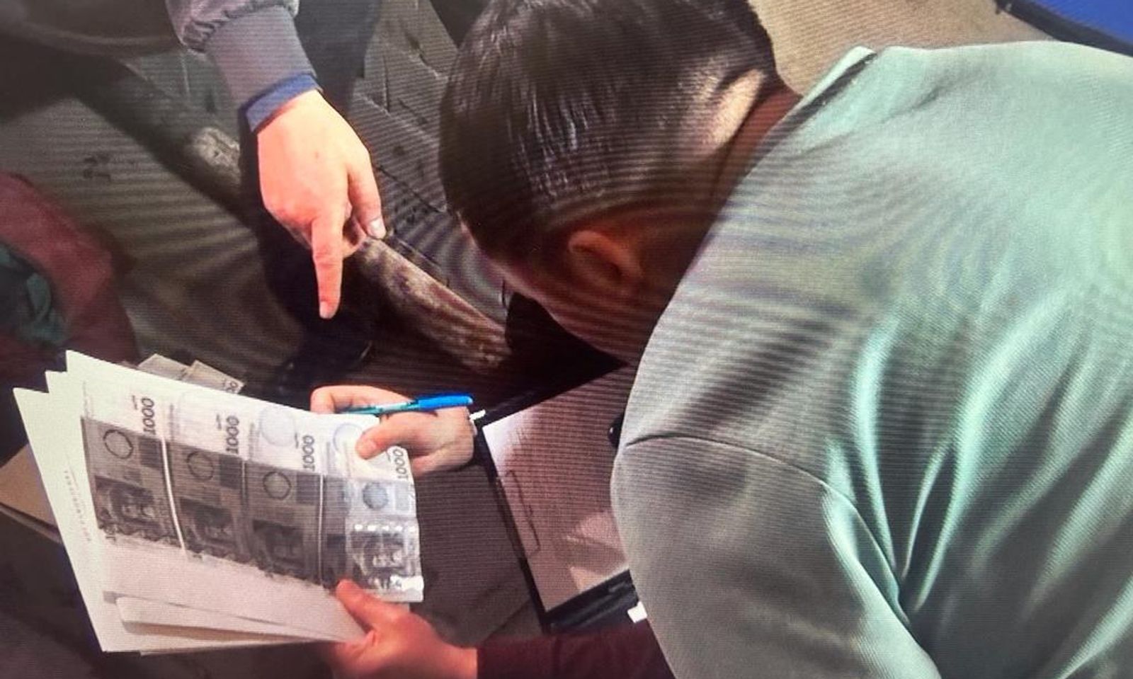 Бишкекте Ленин районунун судьясы кармалды