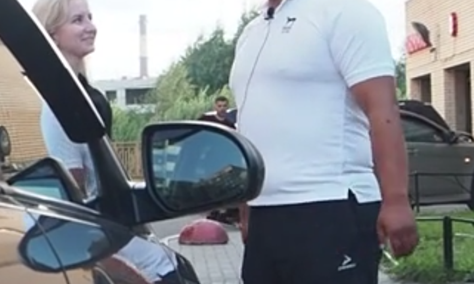 ВИДЕО-Кыргызстандык таксист Санк-Петербургда келиндин төрөтүнө жардам берген