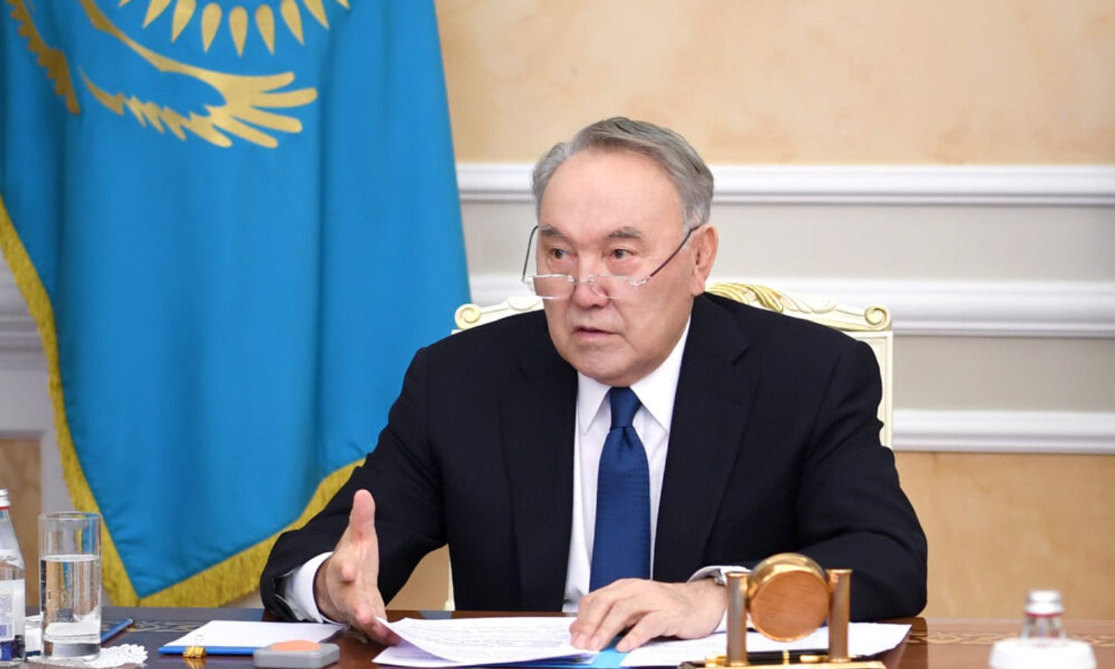 Назарбаев өзүнүн атындагы университет, мектептер жана фонддун төрагасы макамынан ажыратылды