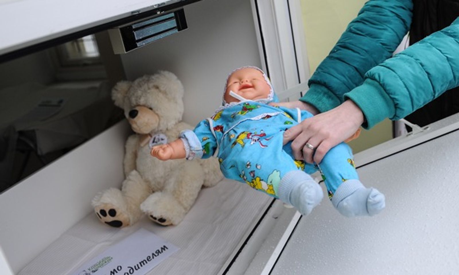 Депутат Э.Сурабалдиеава бэби-боксторду ачуу керектигин белгиледи