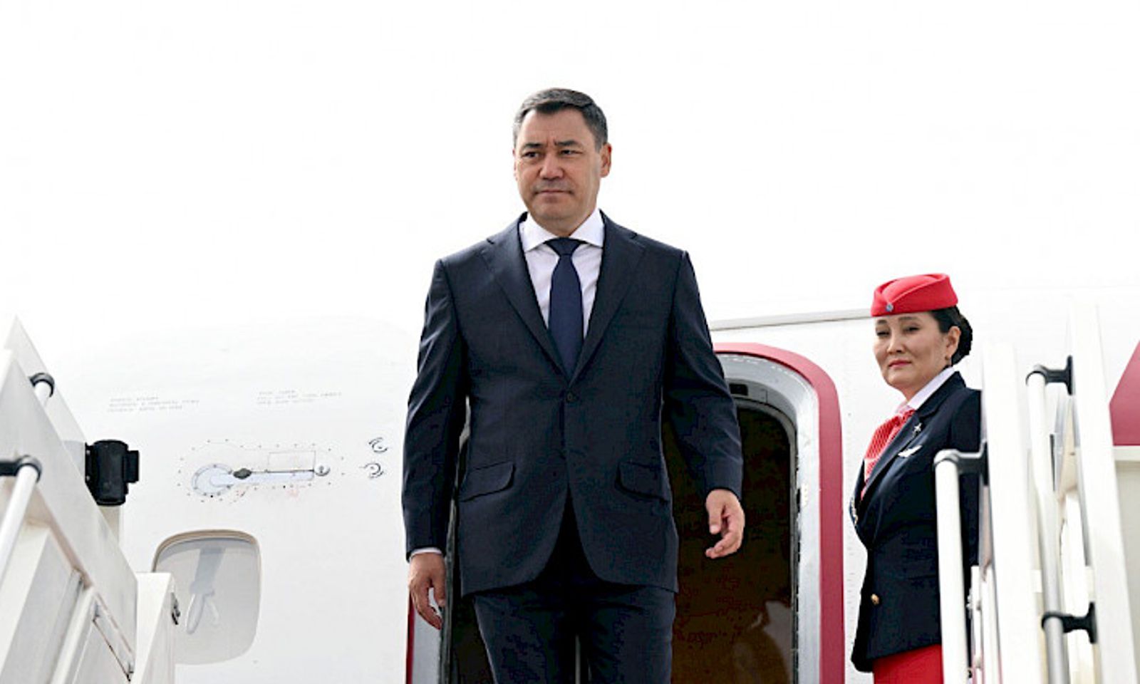 Президент Садыр Жапаровдун Душанбеге болгон иш сапары аяктады