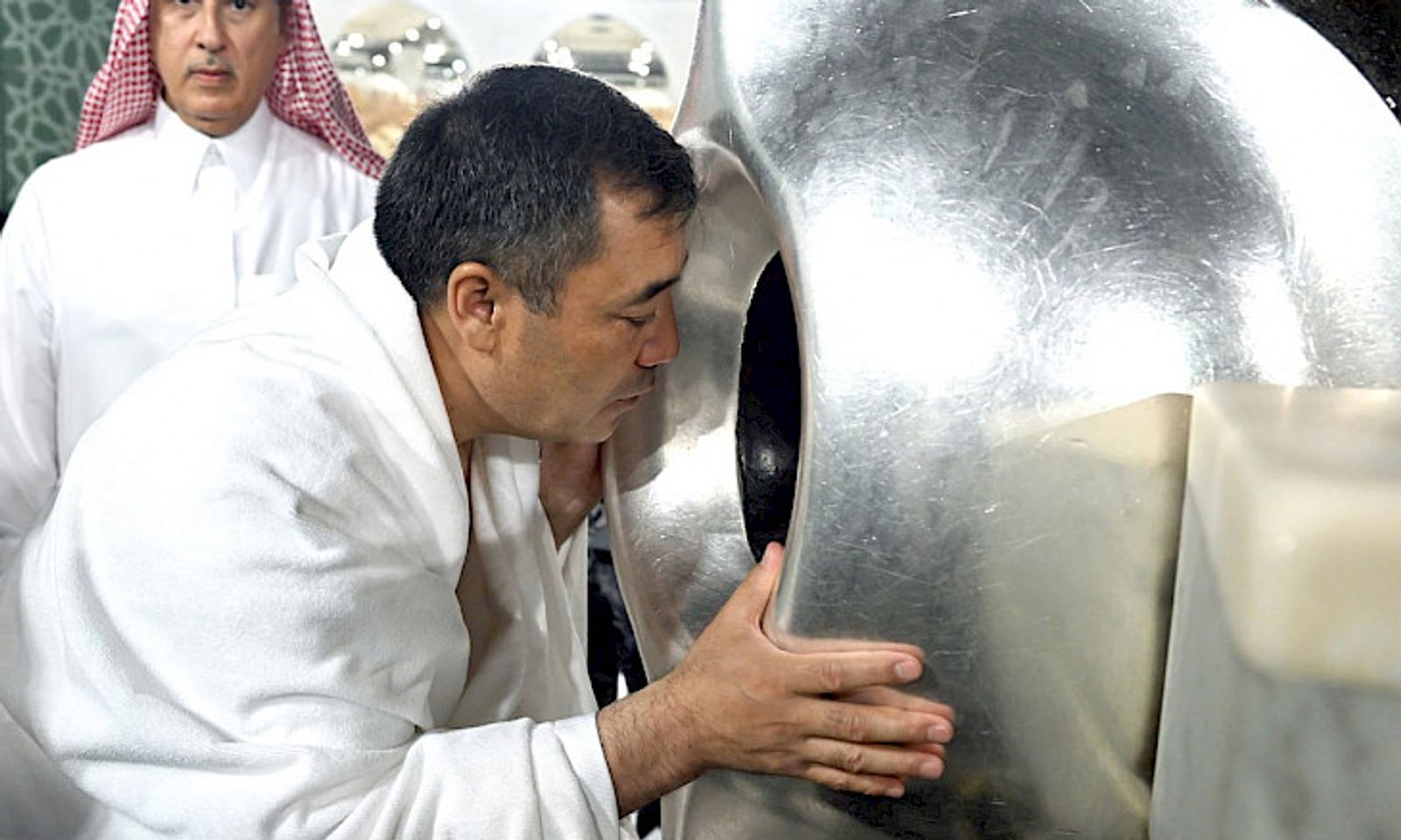 Президент Садыр Жапаров Меккеде кичи ажылык зыярат жасады