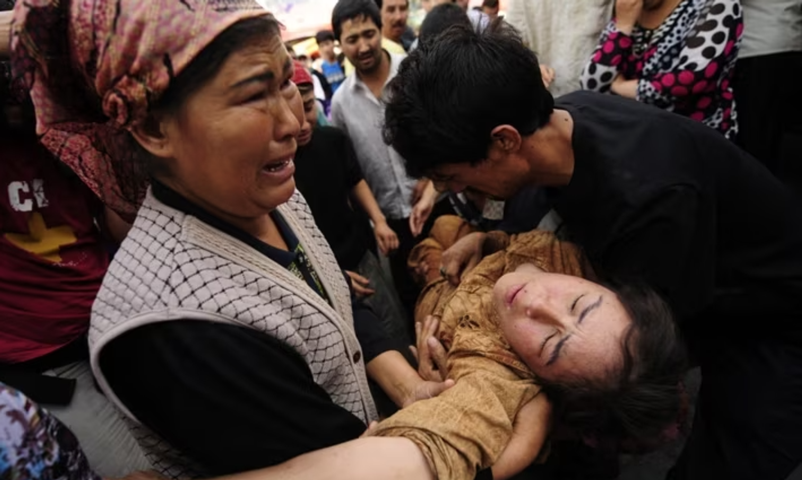 HRW: Шинжаңда уйгурларды жана башка мусулмандарды куугунтуктоо уланууда