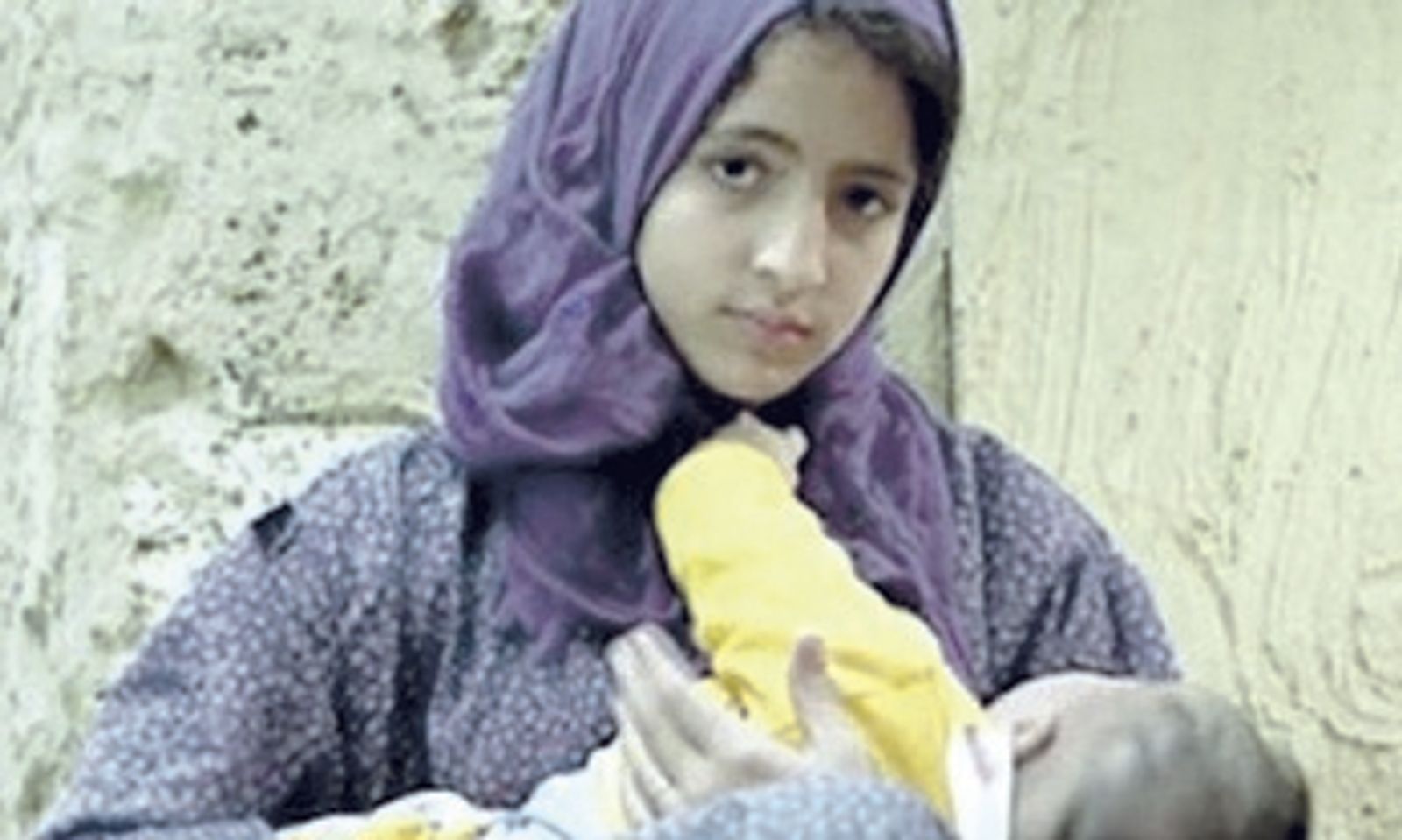 Иранда он сегизинчи келин даргага асылды. Ал 15 жашында турмушка чыккан