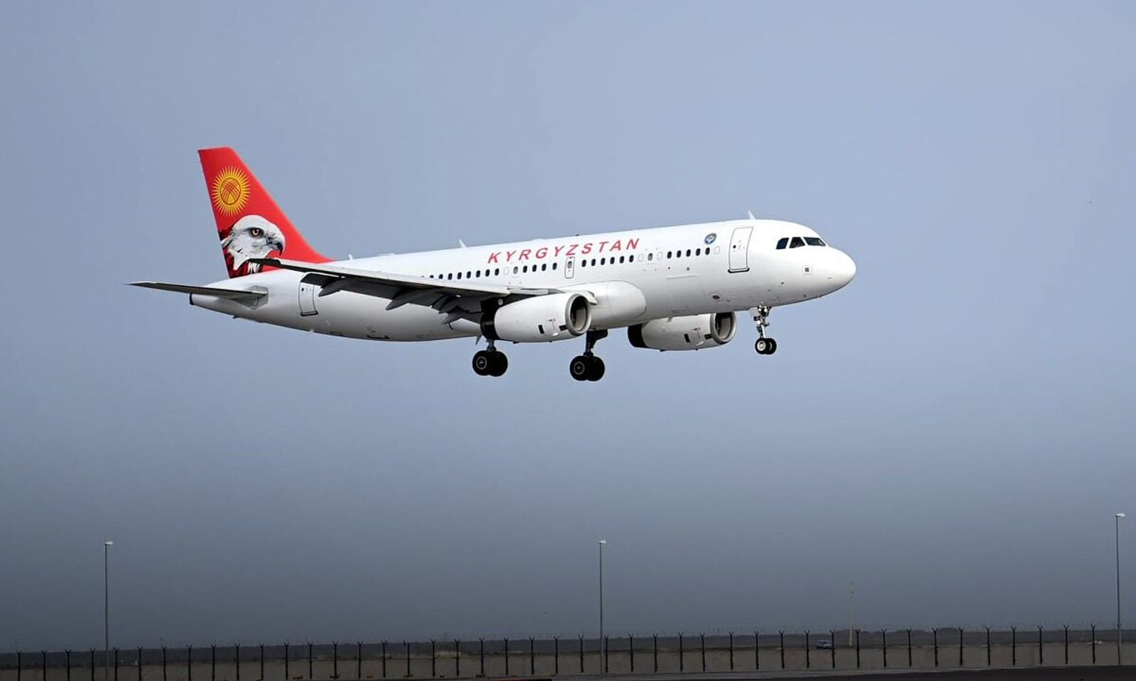 Кыргыз Республикасынын Президенти Садыр Жапаров, Корея Республикасынын Президенти Юн Сок Ёлдун чакыруусу менен бүгүн, 2-декабрда, Сеул шаарына расмий сапар менен жөнөп кетти