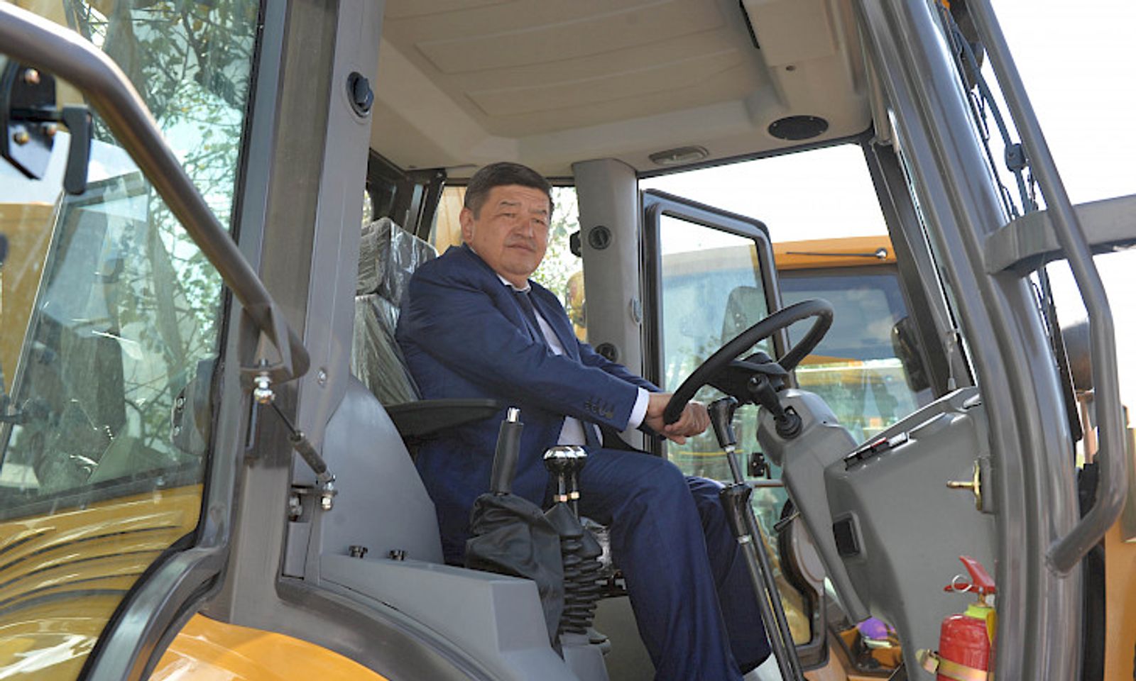 Энергетика министрлигине 29 жаңы атайын техниканын ачкычы тапшырылды