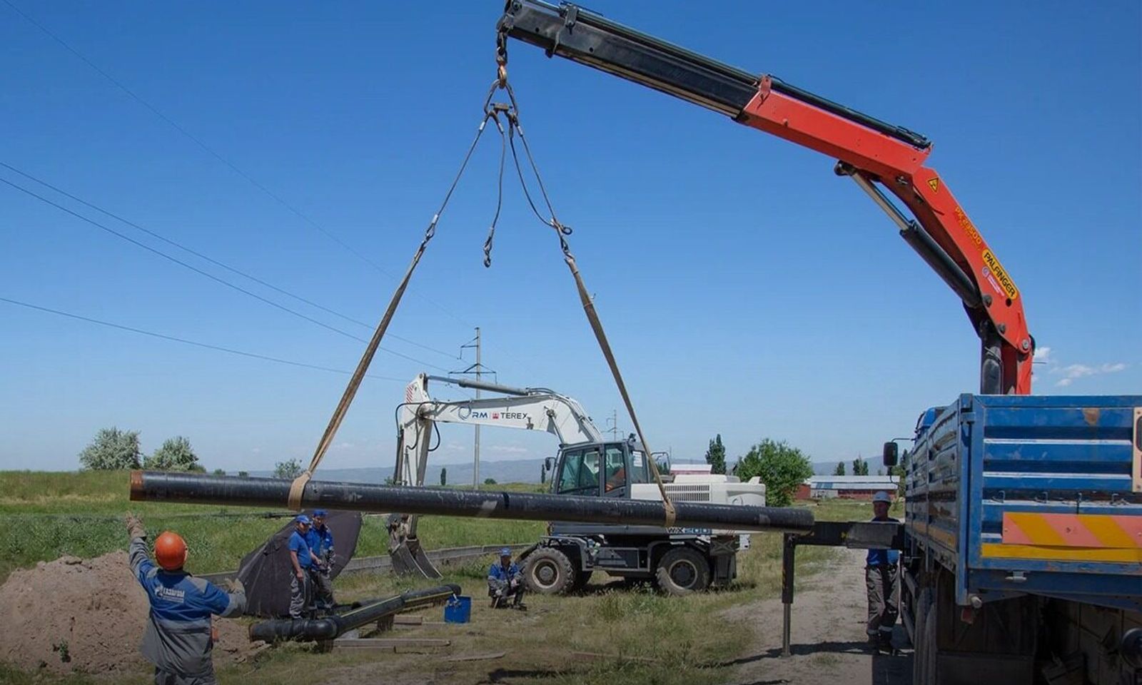 «Газпром Кыргызстан» компаниясы Чүй облусунун Новопокровка айылын газдаштыруу боюнча чоң долбоорду ийгиликтүү ишке ашырууда