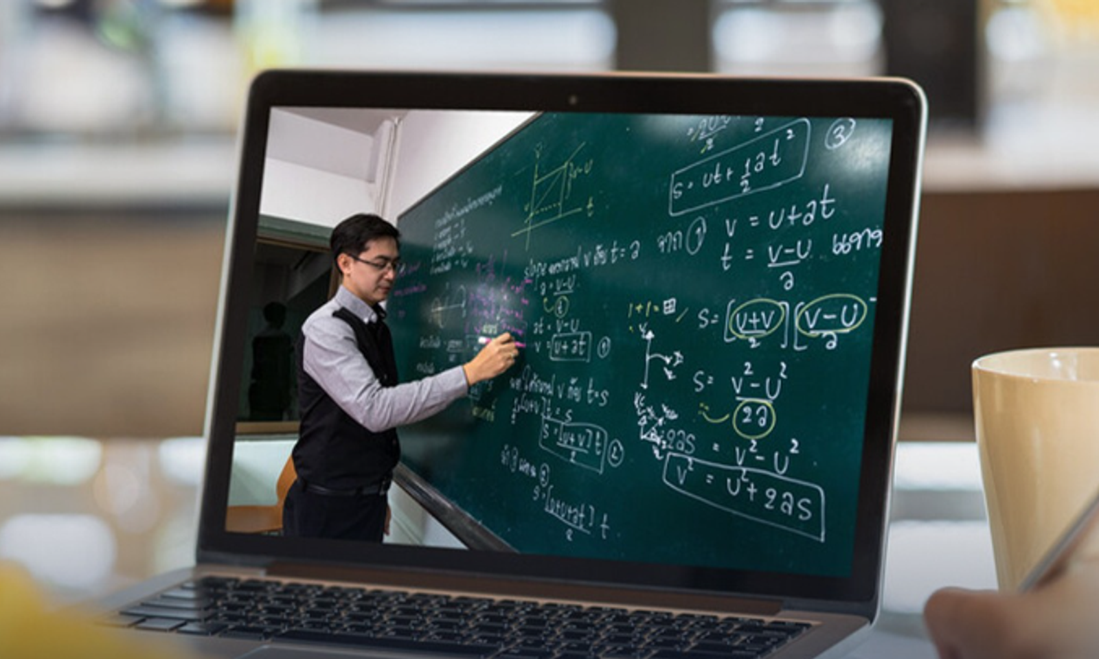 Президент Садыр Жапаровдун Дипломатиялык кызматкерлердин күнүнө карата куттуктоосу