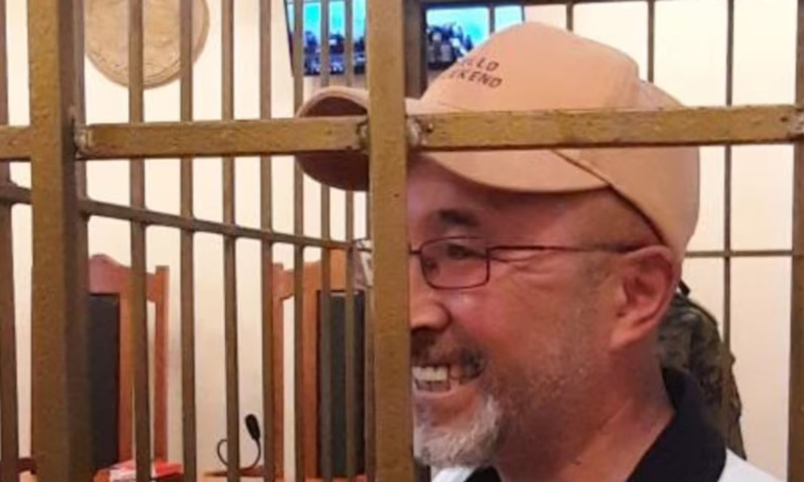 Бишкек шаардык соту Олжобай Шакирди абакта калтырды