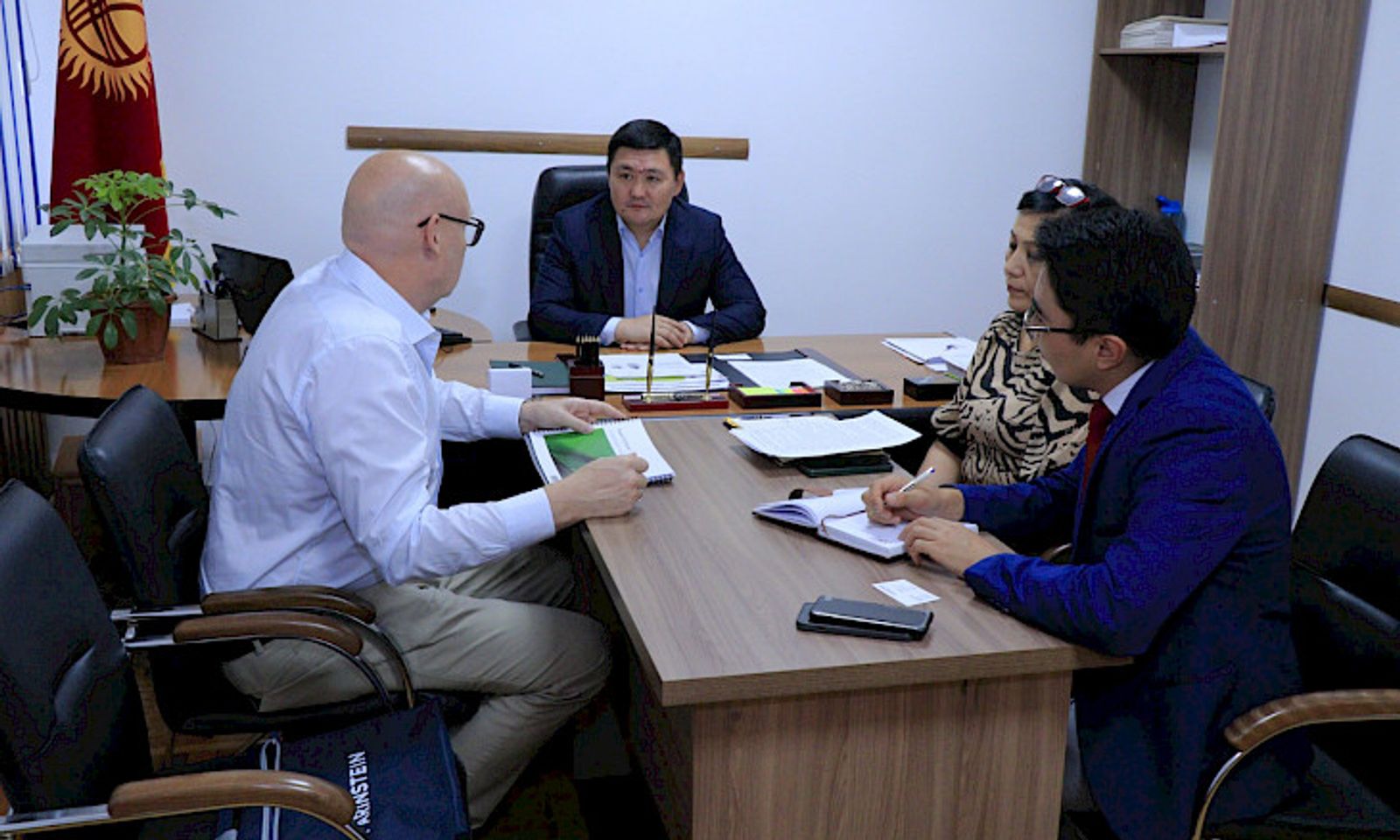 Кыргызстан жана Германия билим берүү жаатында кызматташат. Меморандумга кол коюлду