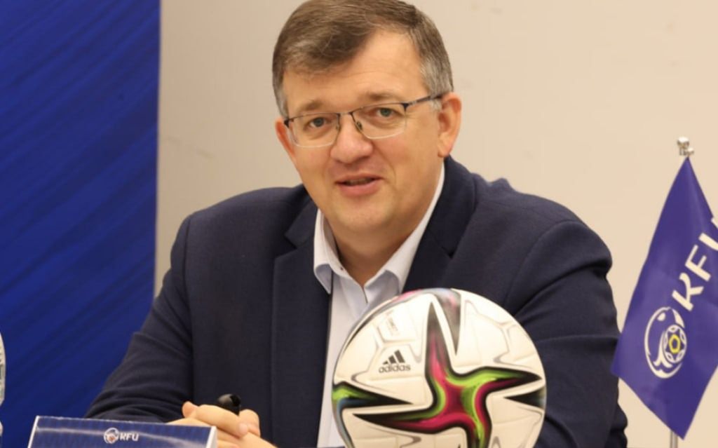 Кыргыз футбол биримдиги машыктыруучулар үчүн кайра аттестациялык семинарларды баштады