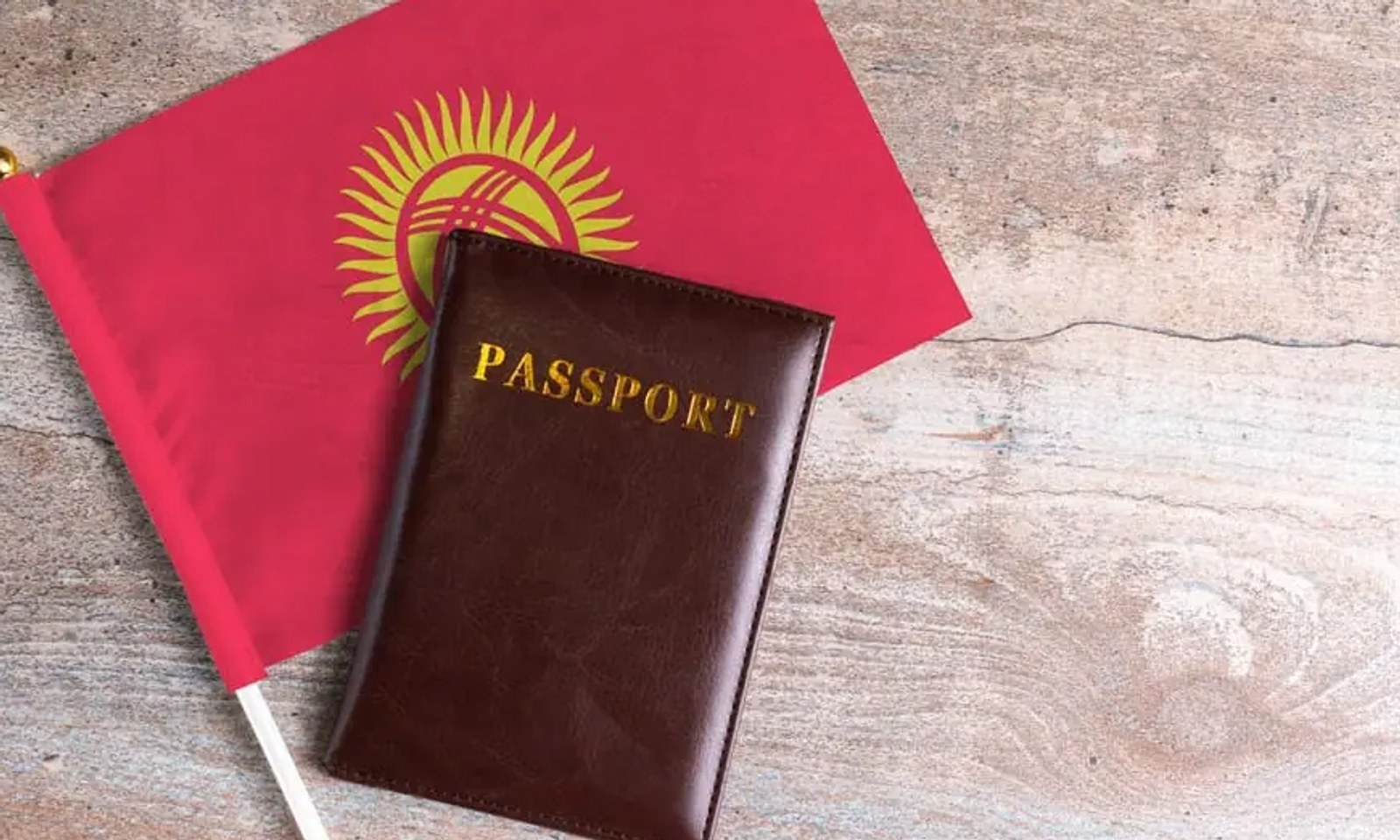 Кыргызстанда жашы 16дан ашкан балдарга (матчество) апасынын атын берүү мыйзамдаштырылды