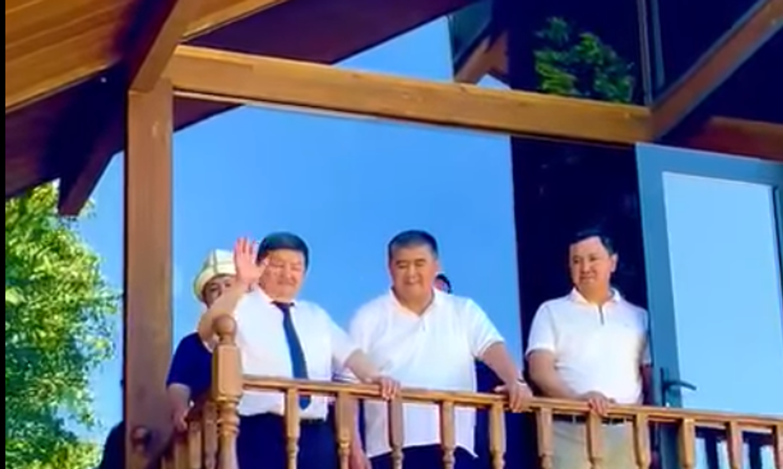 «Сонун жер экен». Жапаров менен Ташиевдин видеосу тарады