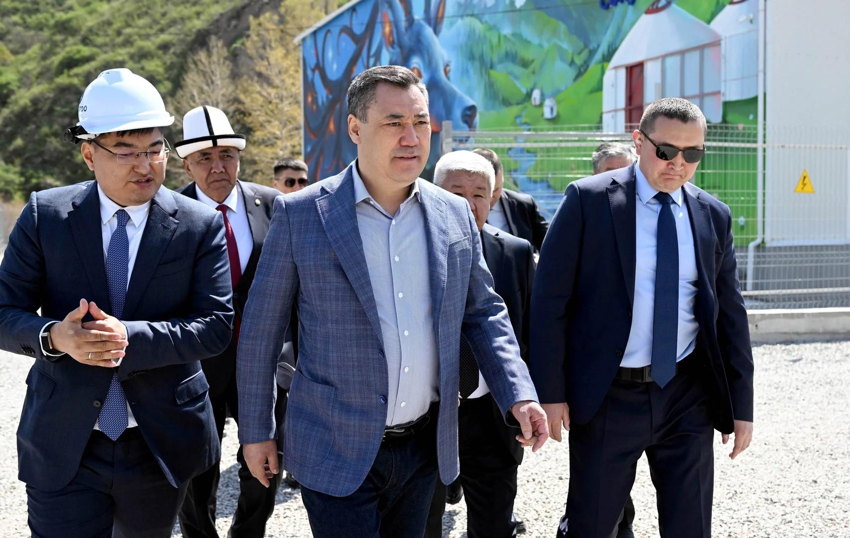 Садыр Жапаров Баткенге иш сапары менен барды