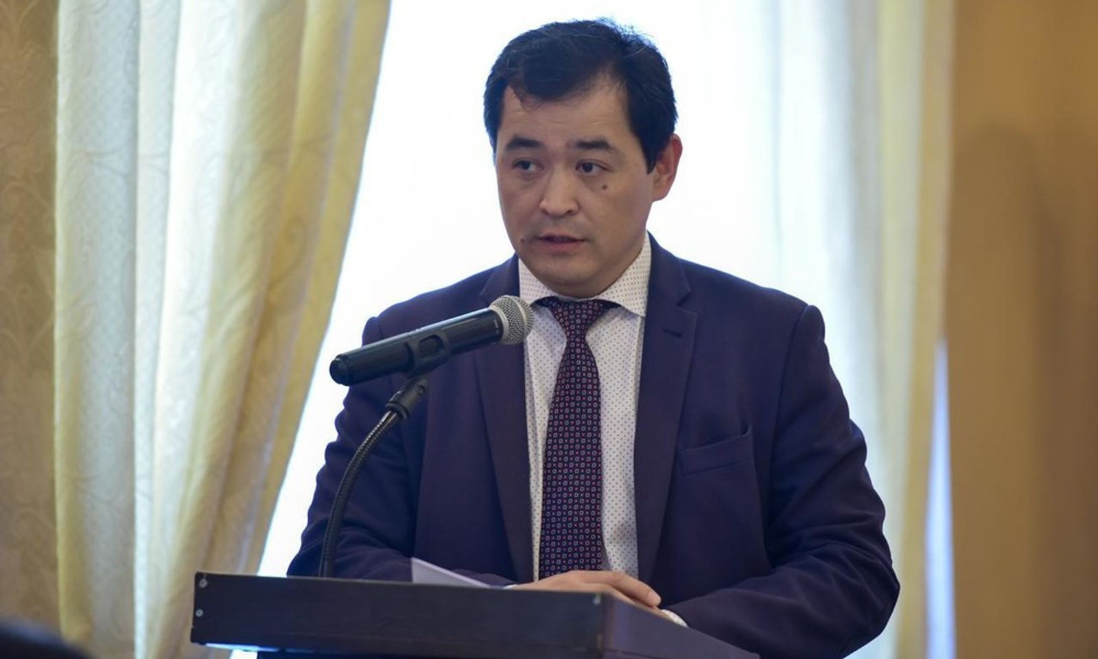 Президент Садыр Жапаров Эркин Чечейбаевди саламаттык сактоо министринин милдетин аткаруучу кылып дайындады