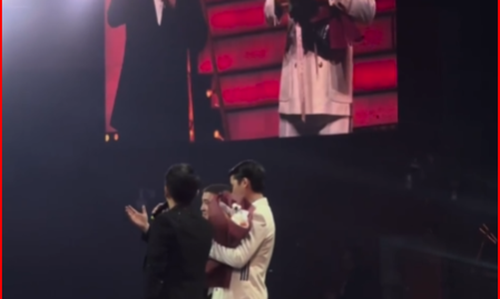 Мирбек Атабеков Казакстанда «Орто Азия жылдызы» номинациясын жеңди